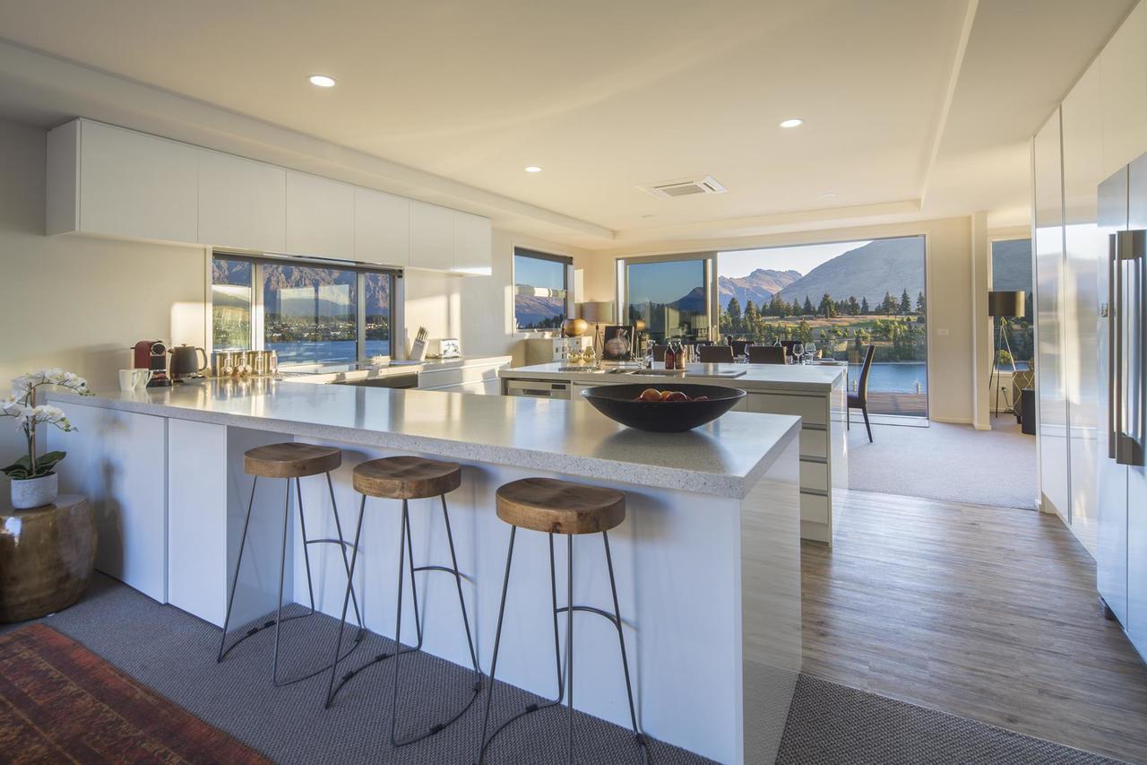 Lakefront Luxury By Amazing Accom Queenstown Ngoại thất bức ảnh