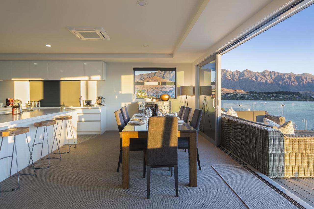 Lakefront Luxury By Amazing Accom Queenstown Ngoại thất bức ảnh