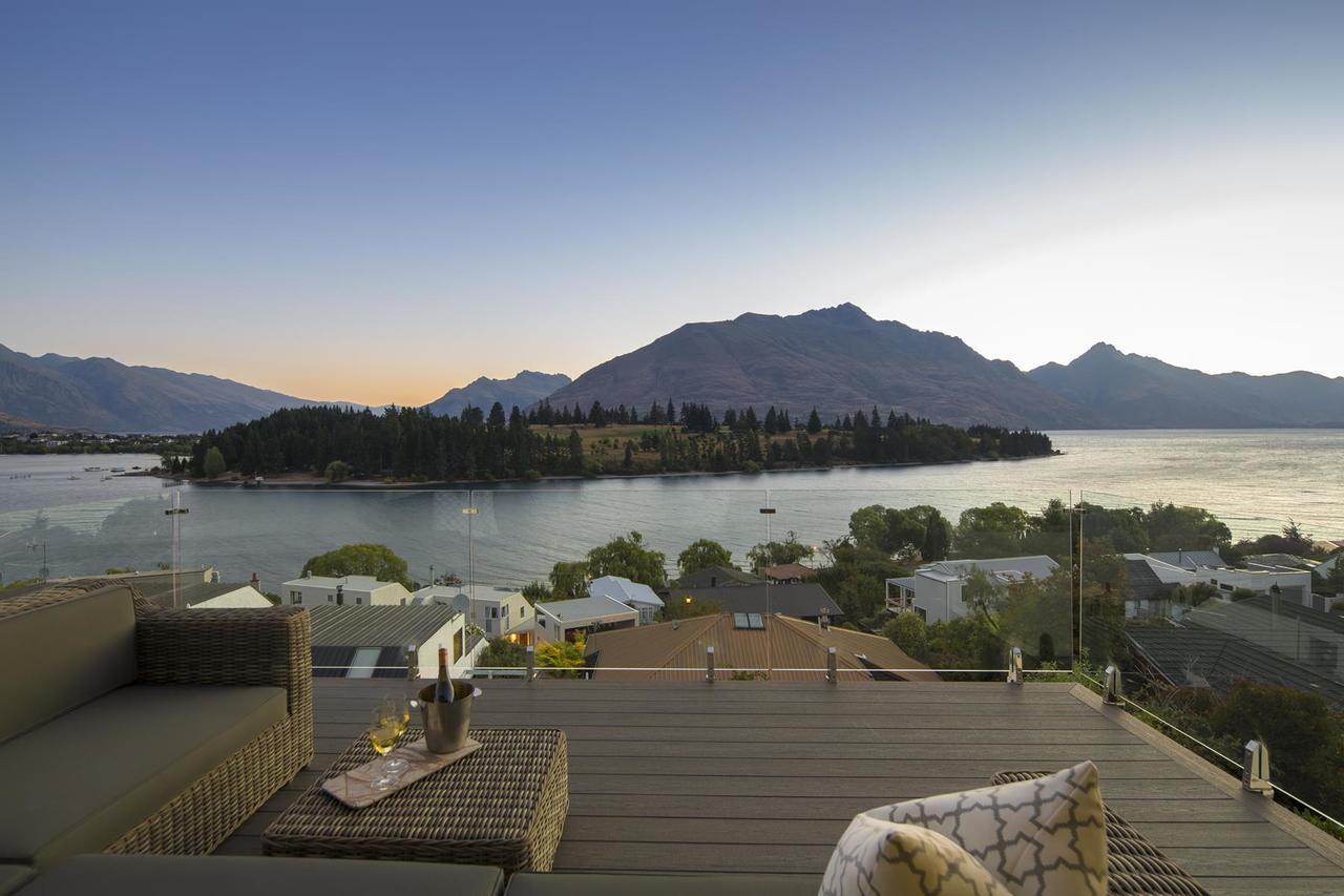 Lakefront Luxury By Amazing Accom Queenstown Ngoại thất bức ảnh