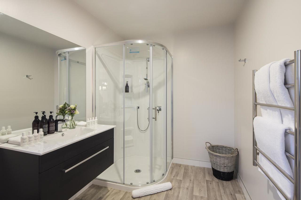 Lakefront Luxury By Amazing Accom Queenstown Ngoại thất bức ảnh